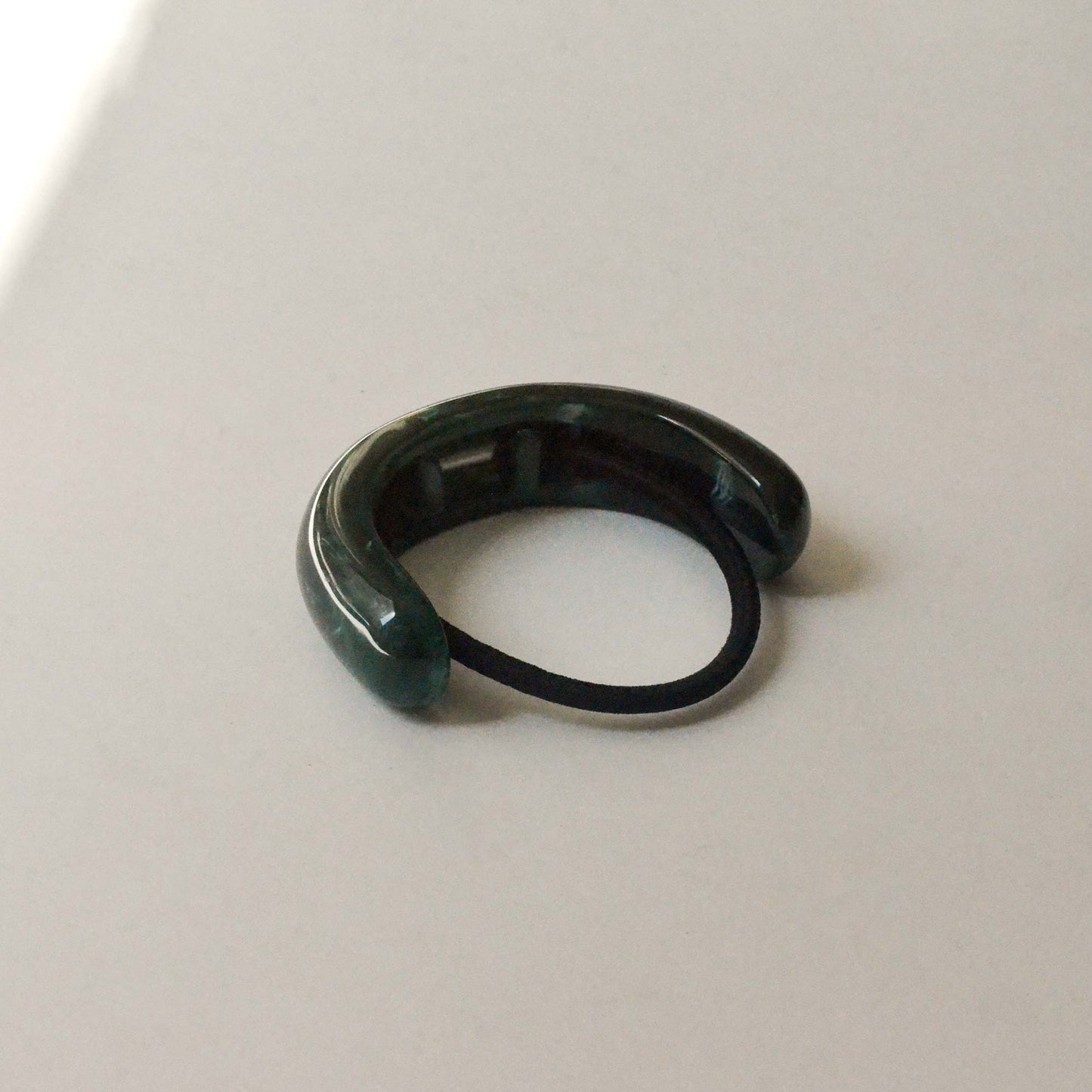 nar'sha - Wide Arch Acrylic Ponytail Hair Tie | Green