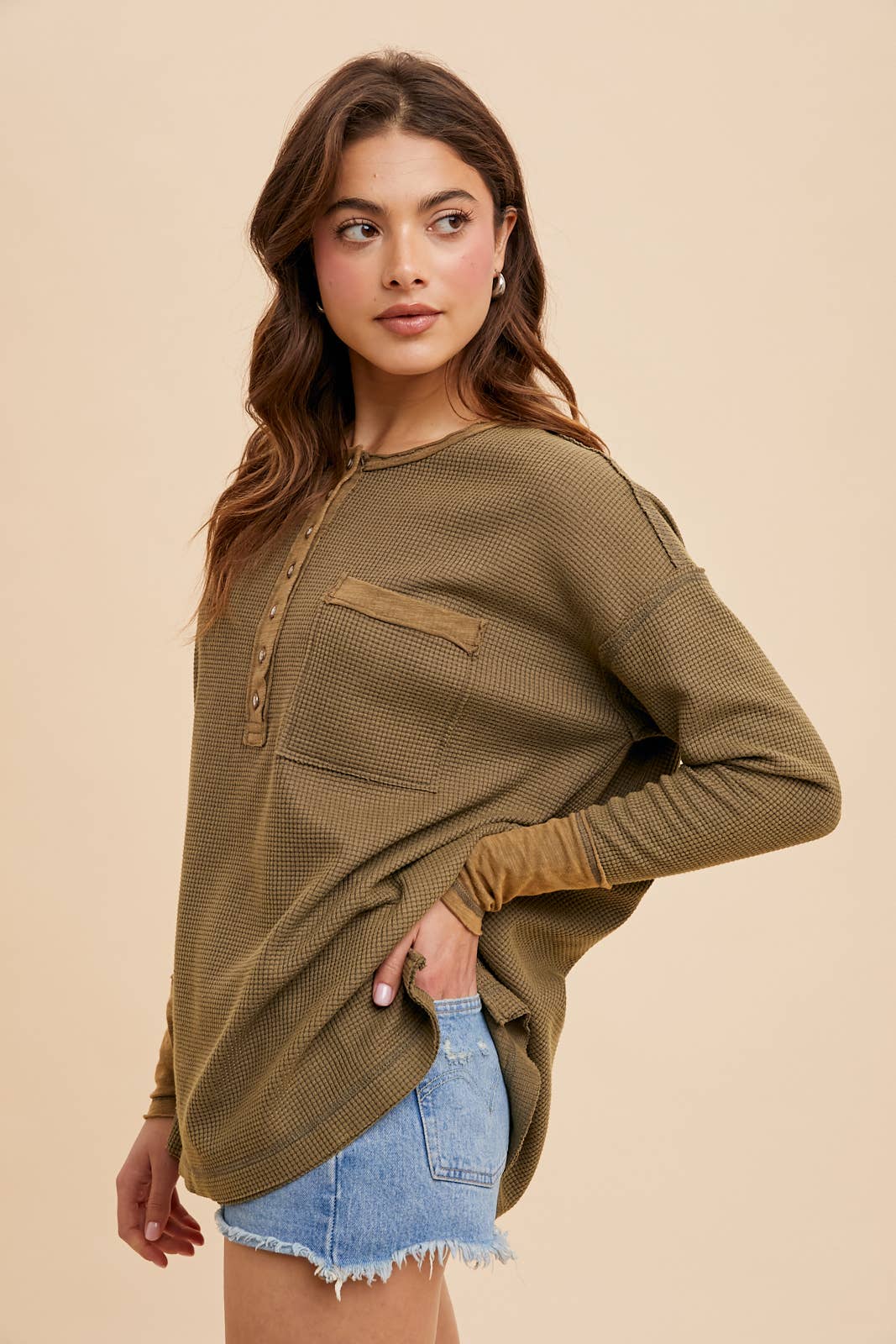 In Loom - GARMENT WASHED CONTRAST HENLEY