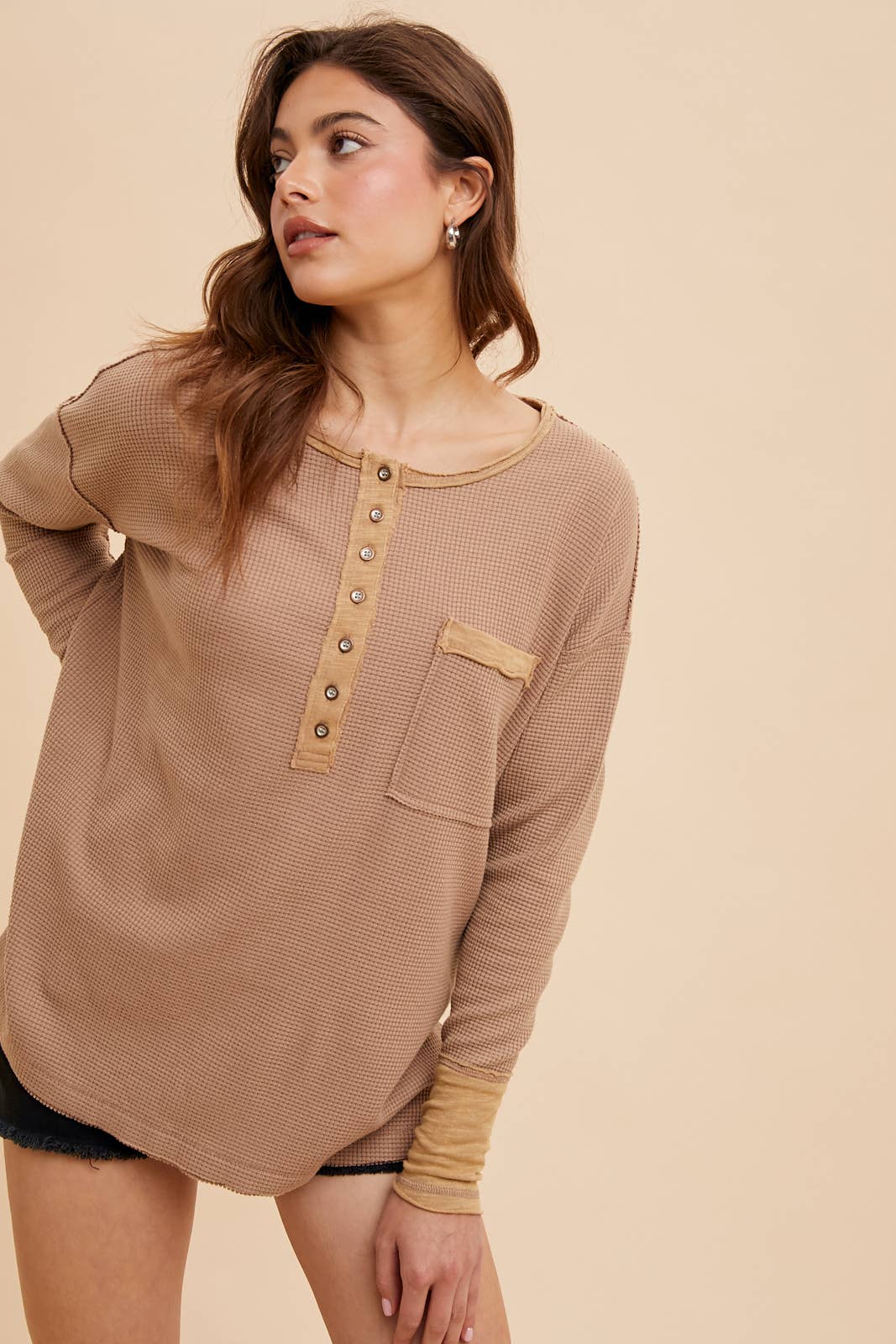 In Loom - GARMENT WASHED CONTRAST HENLEY