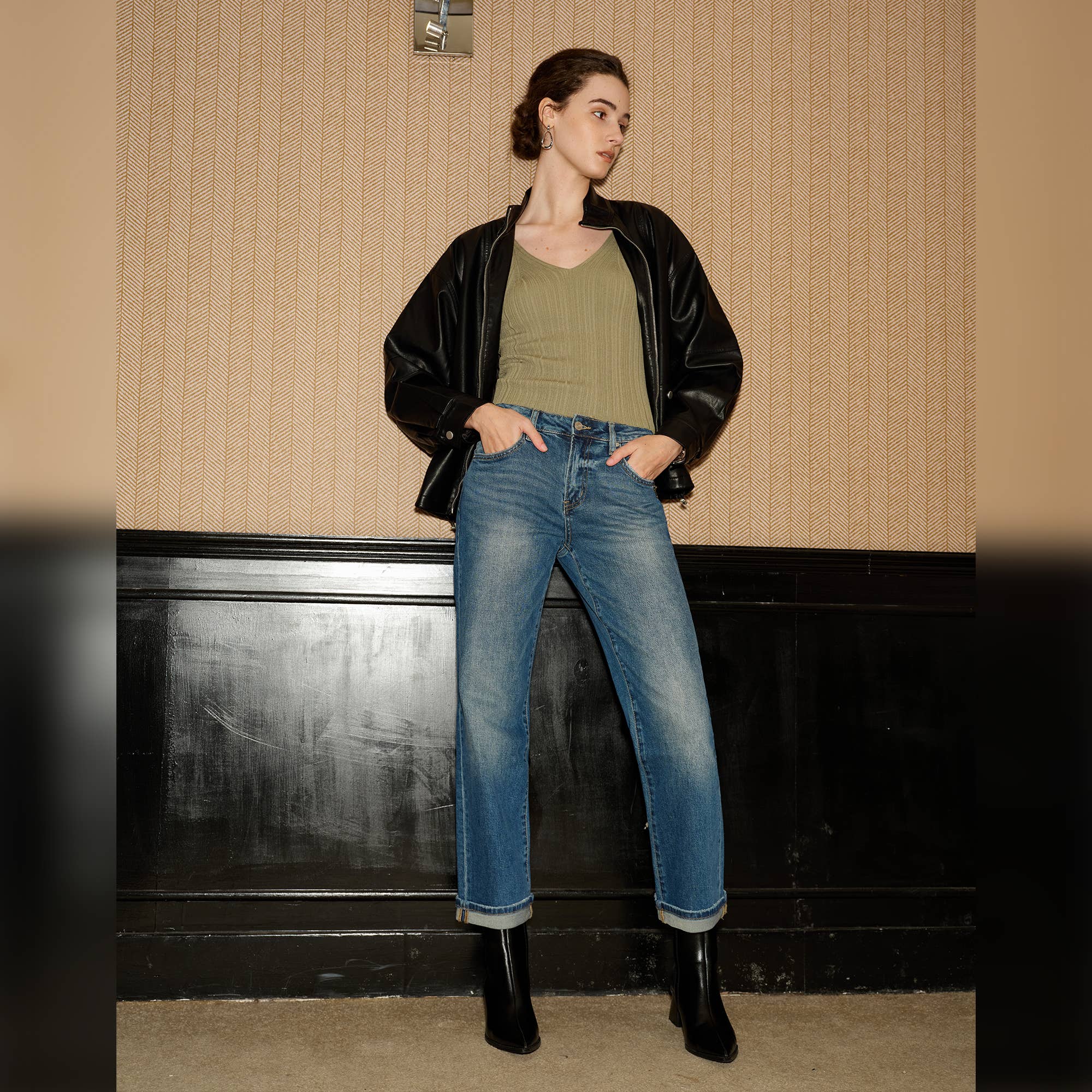 BAYEAS - MID RISE STRAIGHT JEANS WITH FINISHED HEM