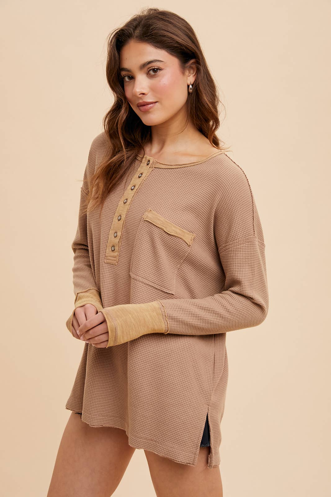 In Loom - GARMENT WASHED CONTRAST HENLEY