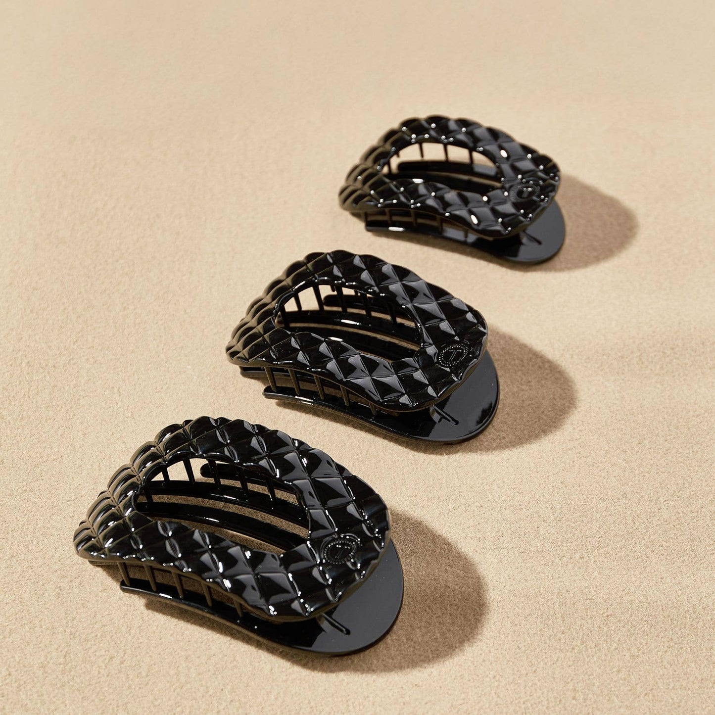 TELETIES - Flat Round Hair Clip | Large | Jet Black Quilted