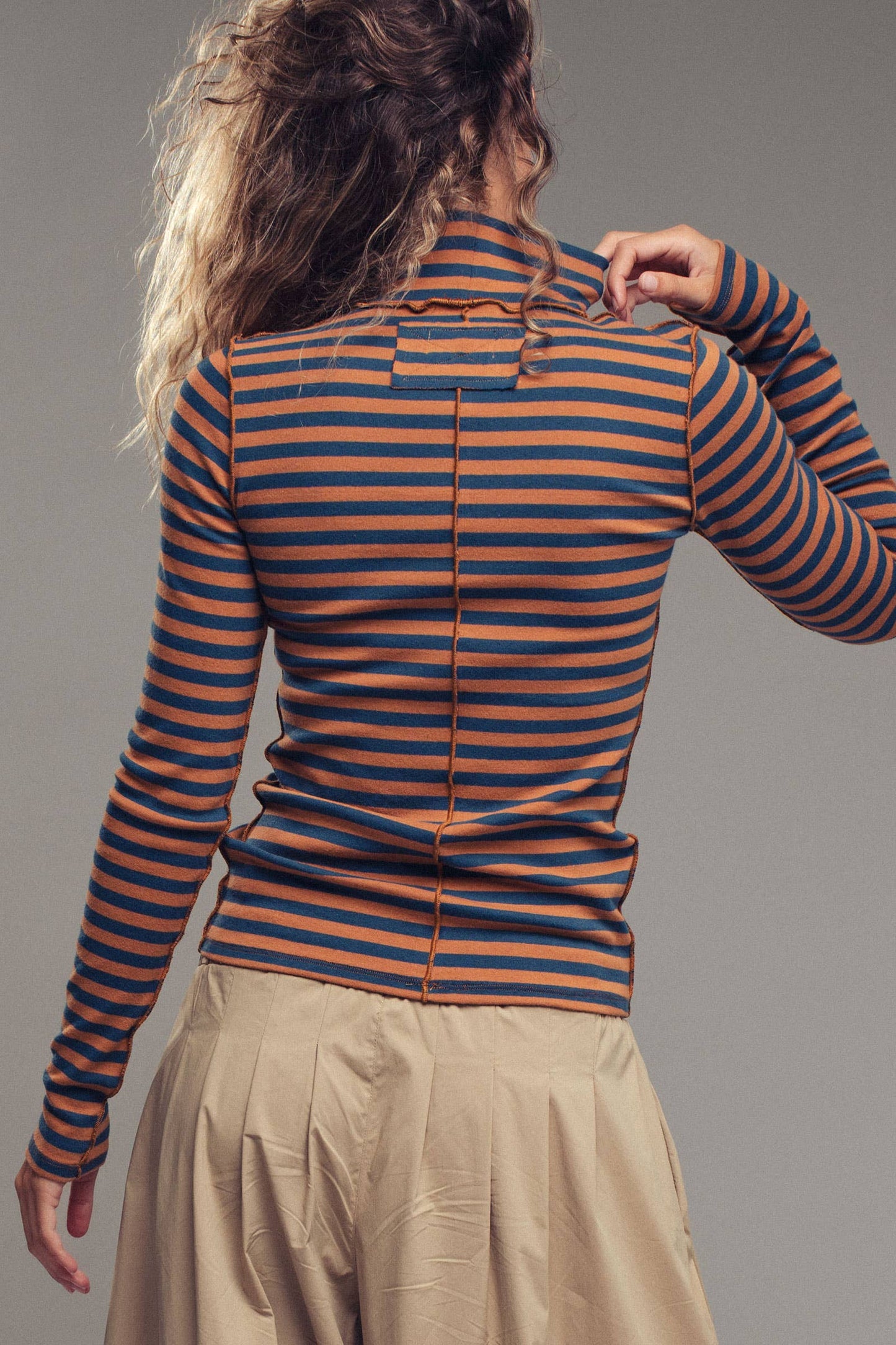 Urban Daizy - Striped Turtleneck Knit Top