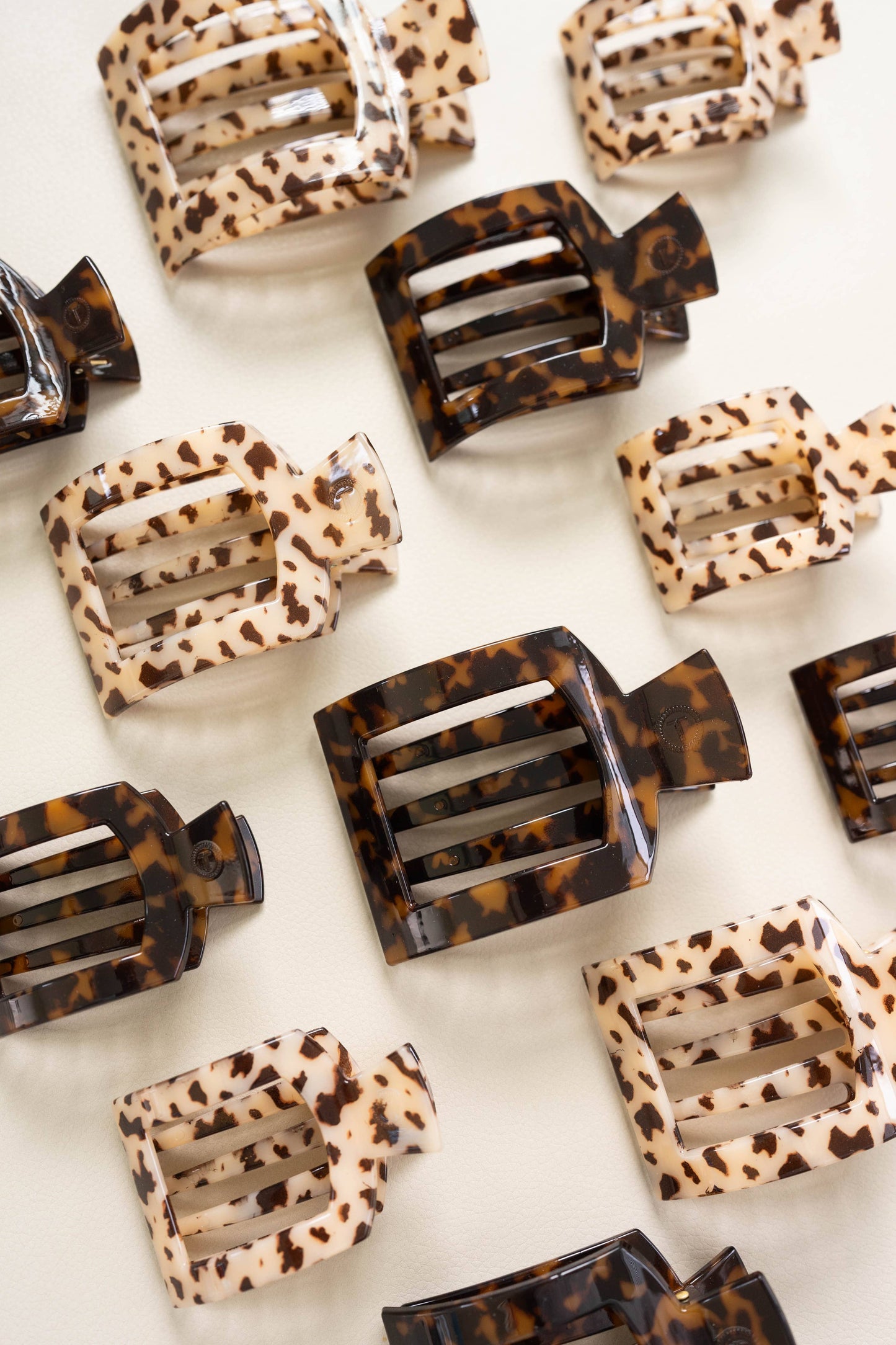 TELETIES - Square Flat Clip | Large | Blonde Tortoise