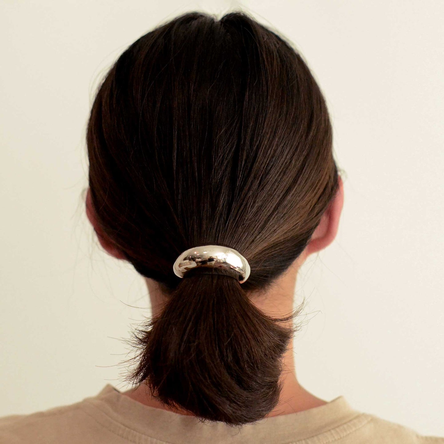 nar'sha - Narrow Crescent Metal Cuff Hair Tie | Silver