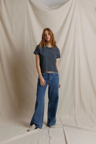 perfectwhitetee - lisa cotton fitted tee - turbulence