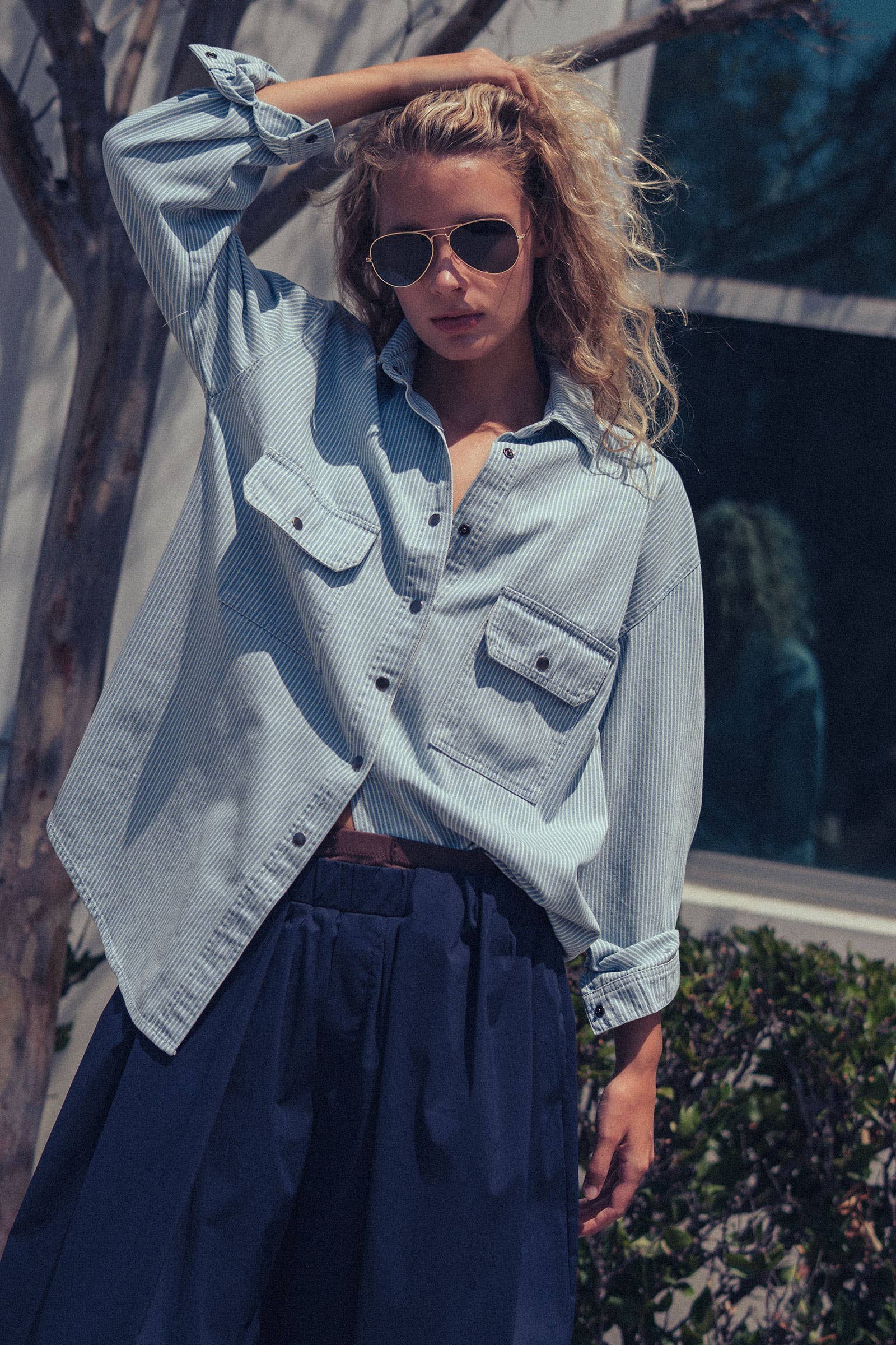 Urban Daizy - Oversized Railroad Pinstripe Button-Up Shirt