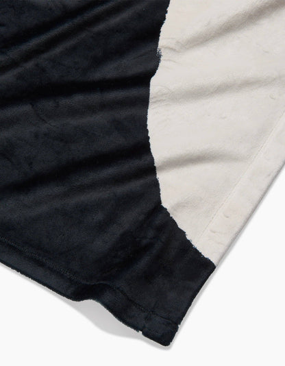 Geometry - Lined Square Butter Blanket