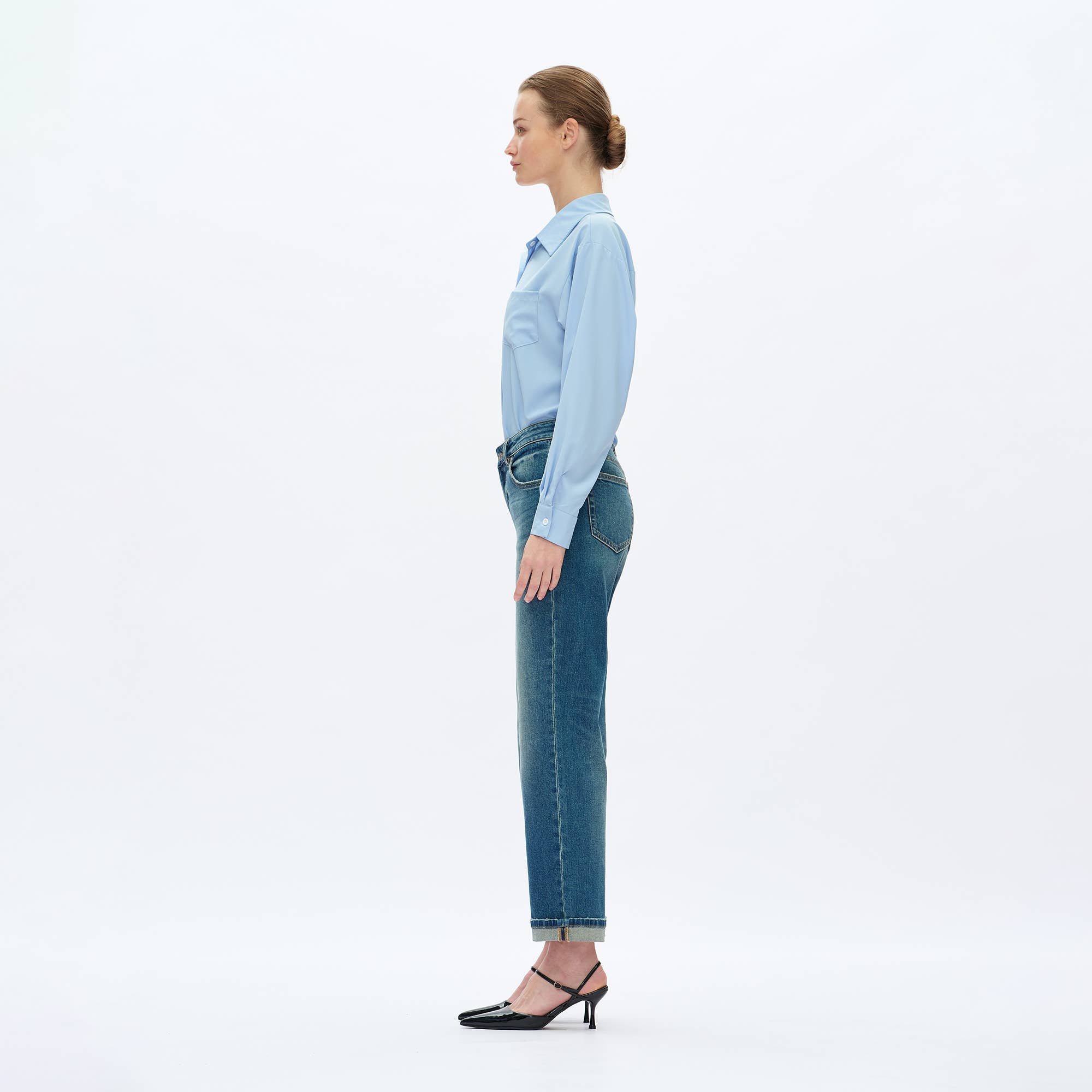 BAYEAS - MID RISE STRAIGHT JEANS WITH FINISHED HEM