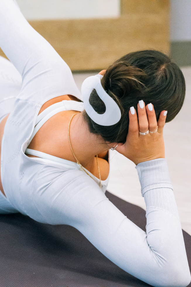 TELETIES - Coconut White Large Flat Round Clip