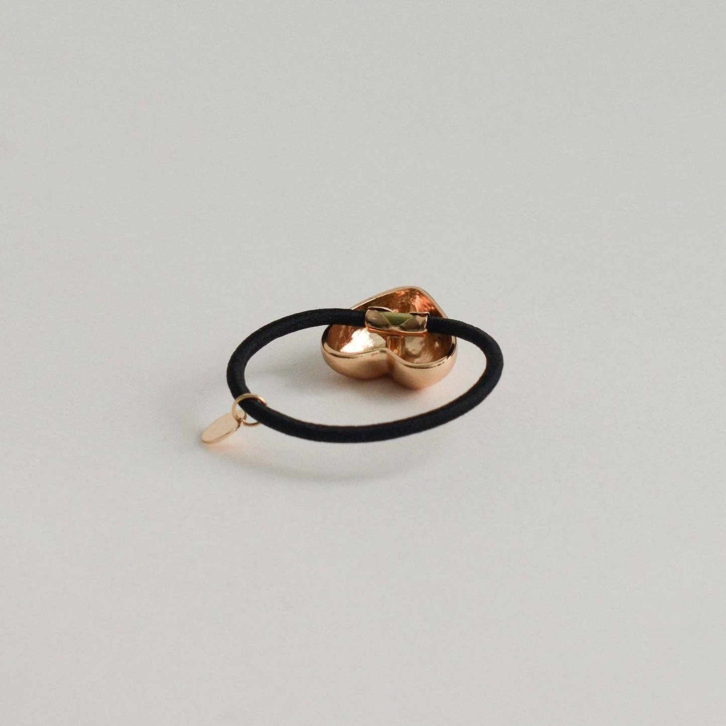 nar'sha - Heart-Shaped Metal Cuff Hair Tie | Gold