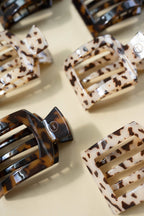 TELETIES - Square Flat Hair Clip | Medium | Blonde Tortoise