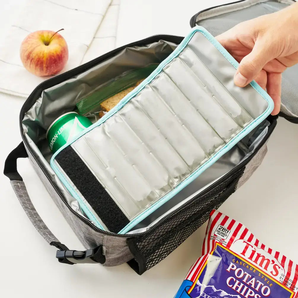 HOST - Insta-Chill Sleeve w/ Cooling Gel - Slim Cans