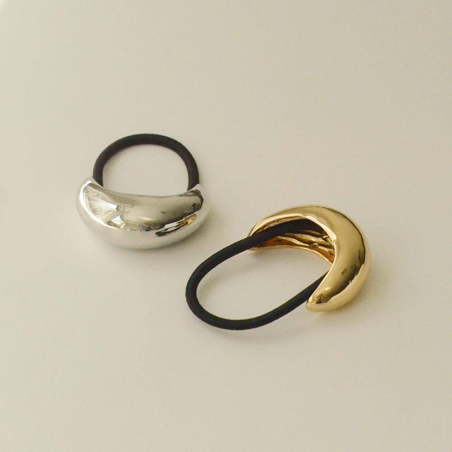 nar'sha - Narrow Crescent Metal Cuff Hair Tie | Silver