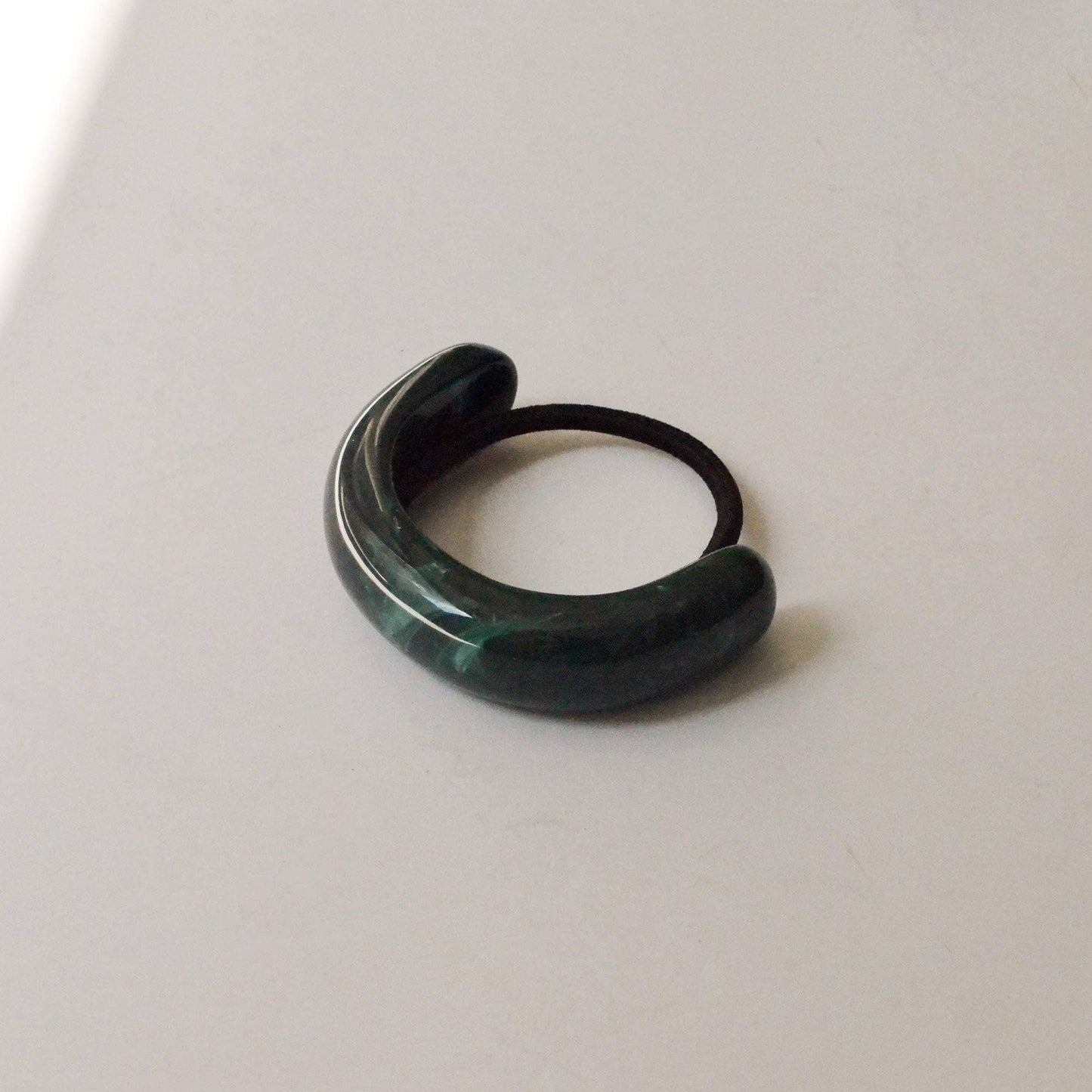 nar'sha - Wide Arch Acrylic Ponytail Hair Tie | Green