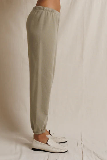 perfectwhitetee- johnny french terry easy sweatpant - dark olive speckled