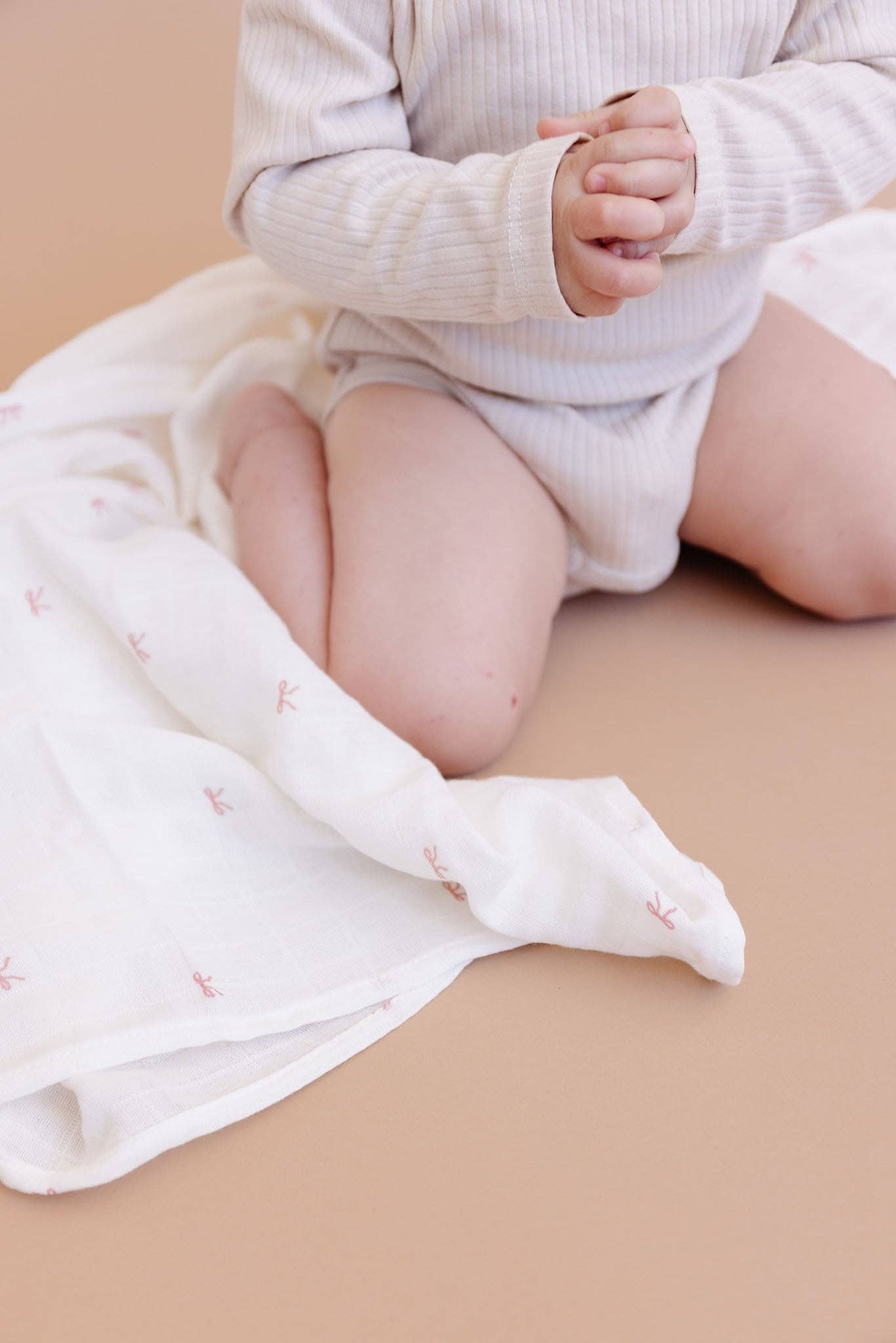 The Blueberry Hill - Muslin Swaddle Pink Bow Baby Shower Girl Organic Cotton Gift