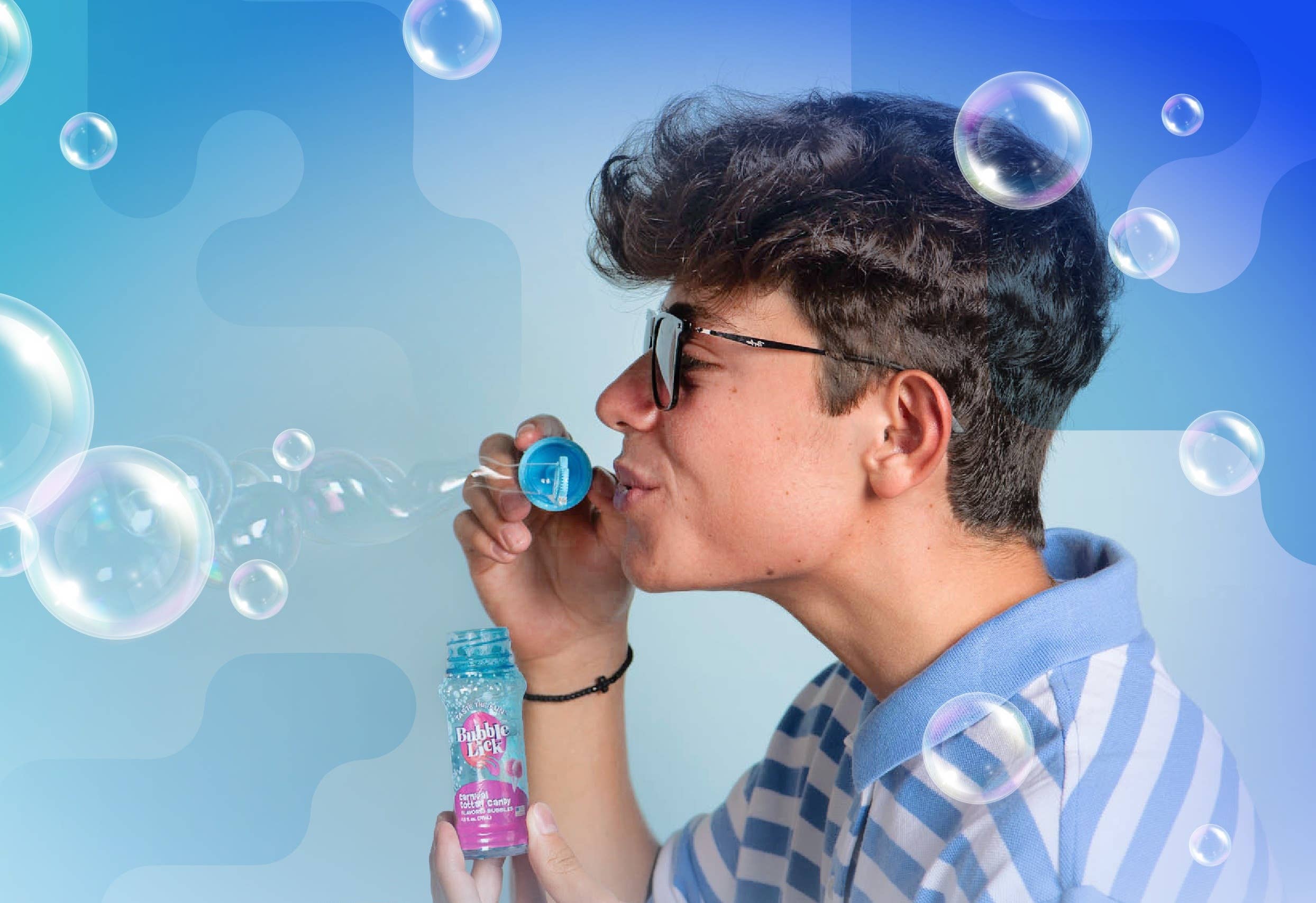 Toysmith - BubbleLick™ Sour Blue Raspberry Bubbles