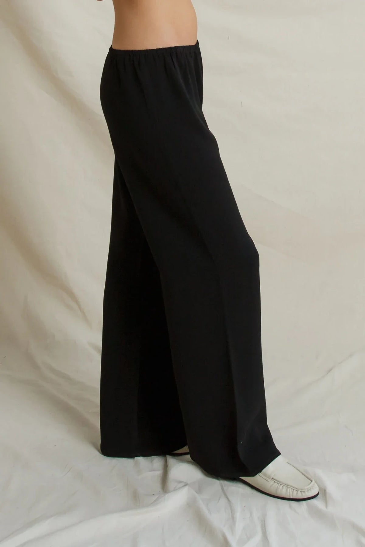 perfectwhitetee - georgia crepe easy pants - true black