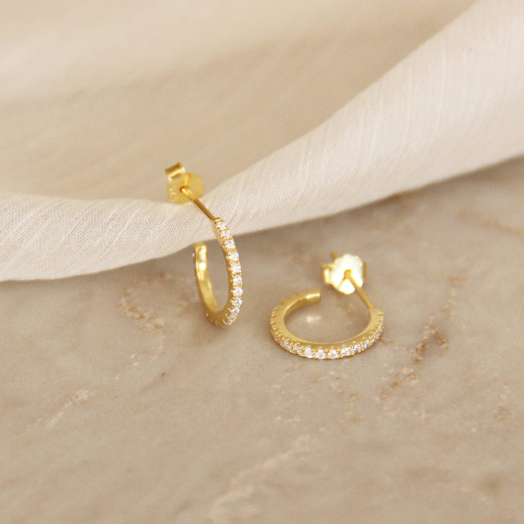 MAIVE - Naomi Semi Hoops