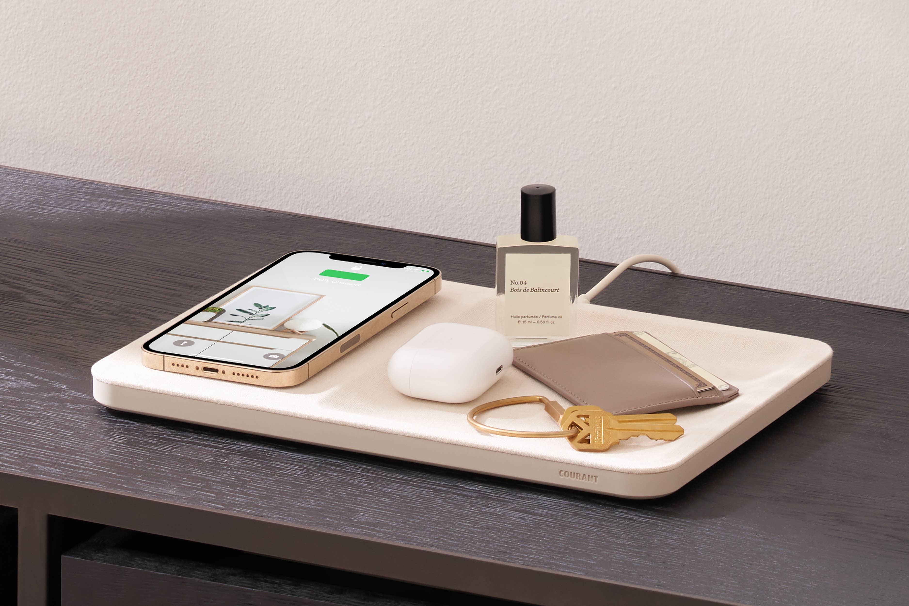 Courant - CATCH:3 - Essentials Linen Wireless Charger with Valet Tray