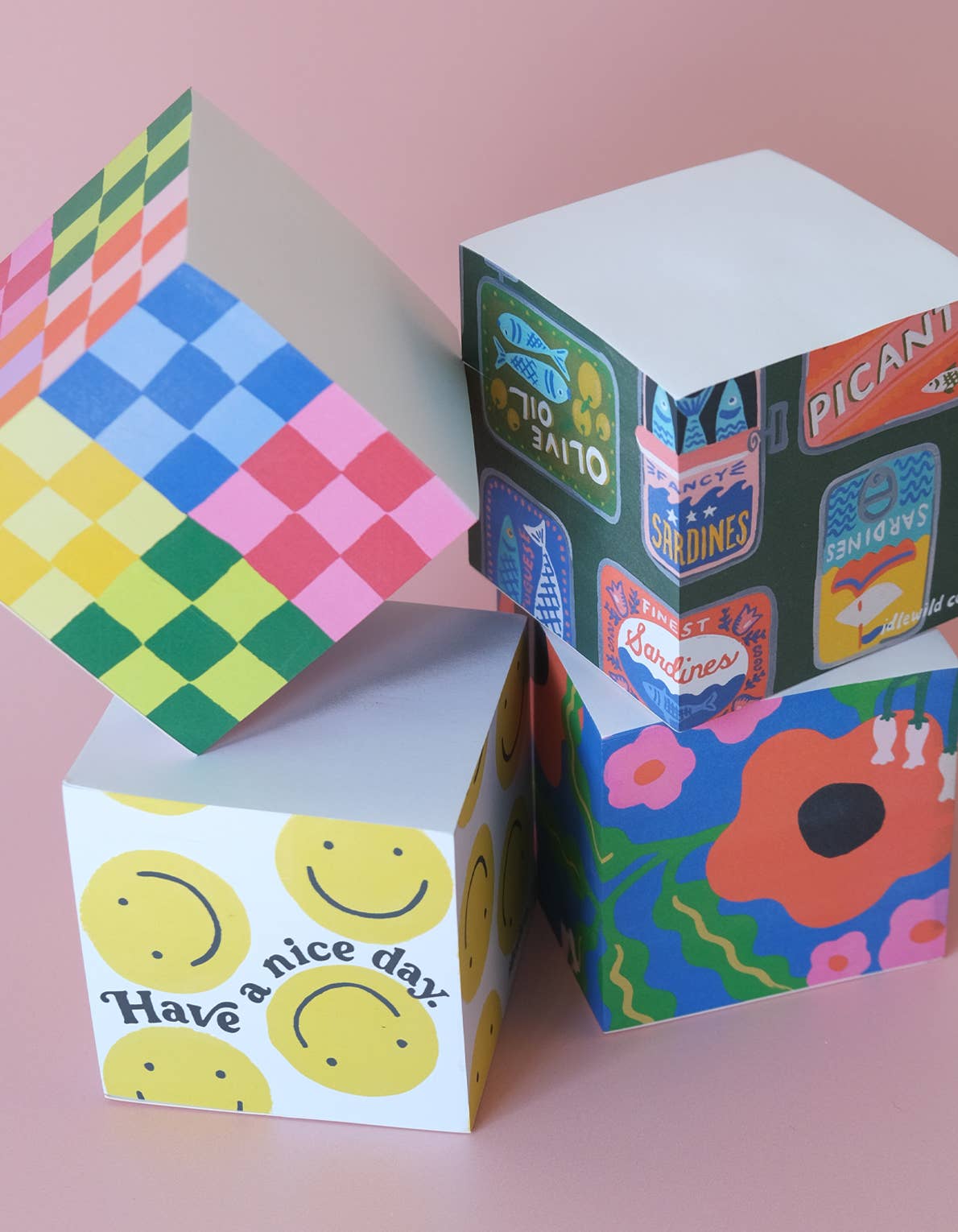 Idlewild Co. - Wavy Daisy Sticky Note Cube