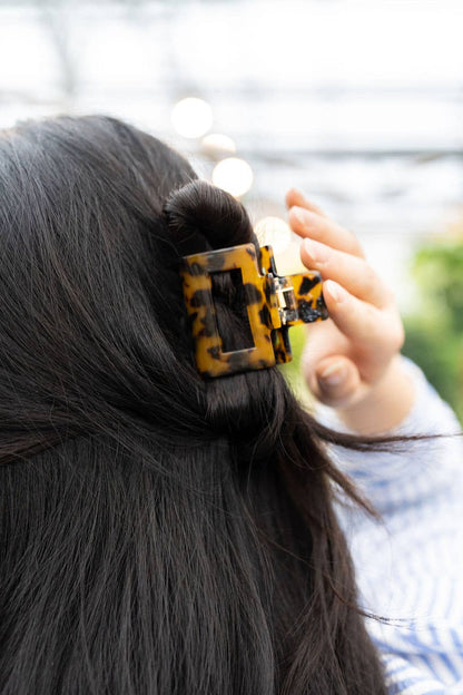 Carly Hair Claw - Tortoise