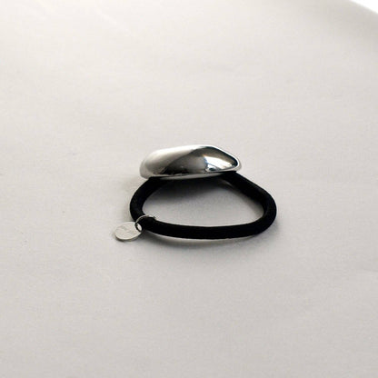 nar'sha - Pebble-Shaped Metal Cuff Hair Tie | Silver