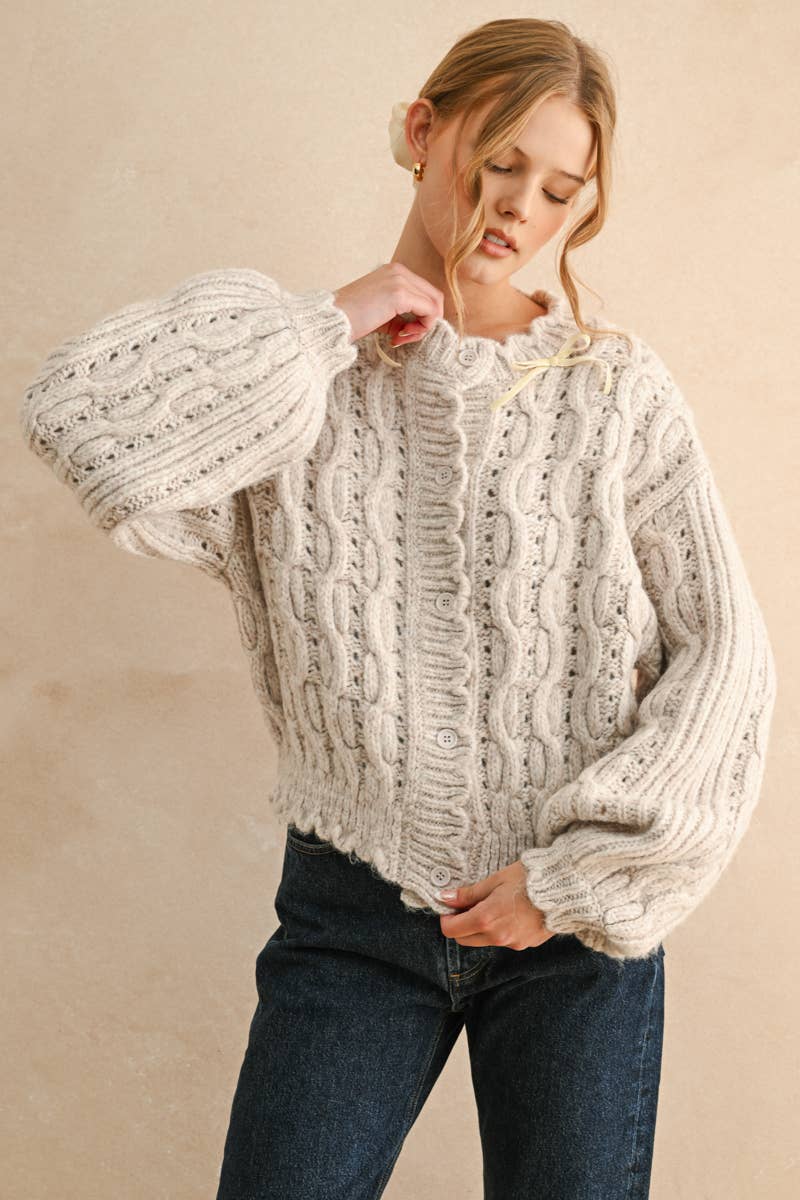MIOU MUSE - SCALLOP EDGE CABLE KNIT CARDIGAN