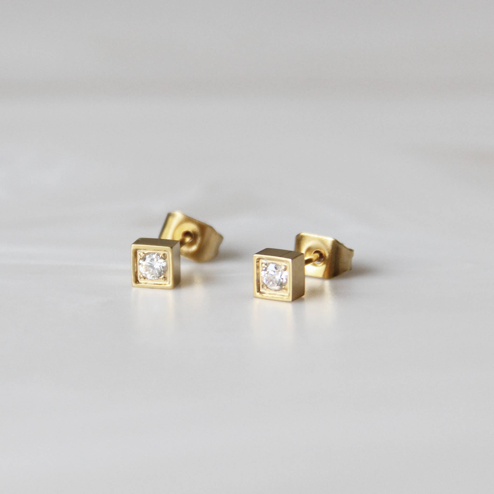 MAIVE - Square with Stone Studs