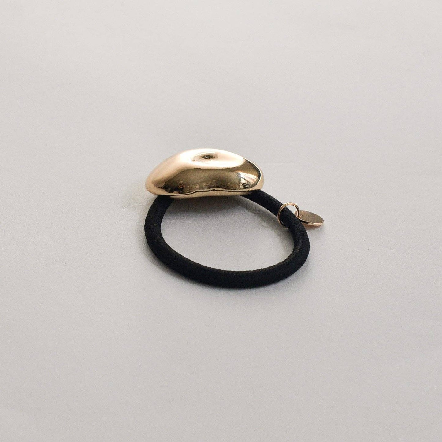 nar'sha - Pebble-Shaped Metal Cuff Hair Tie | Gold