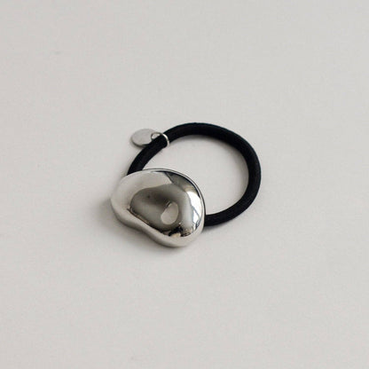 nar'sha - Pebble-Shaped Metal Cuff Hair Tie | Silver