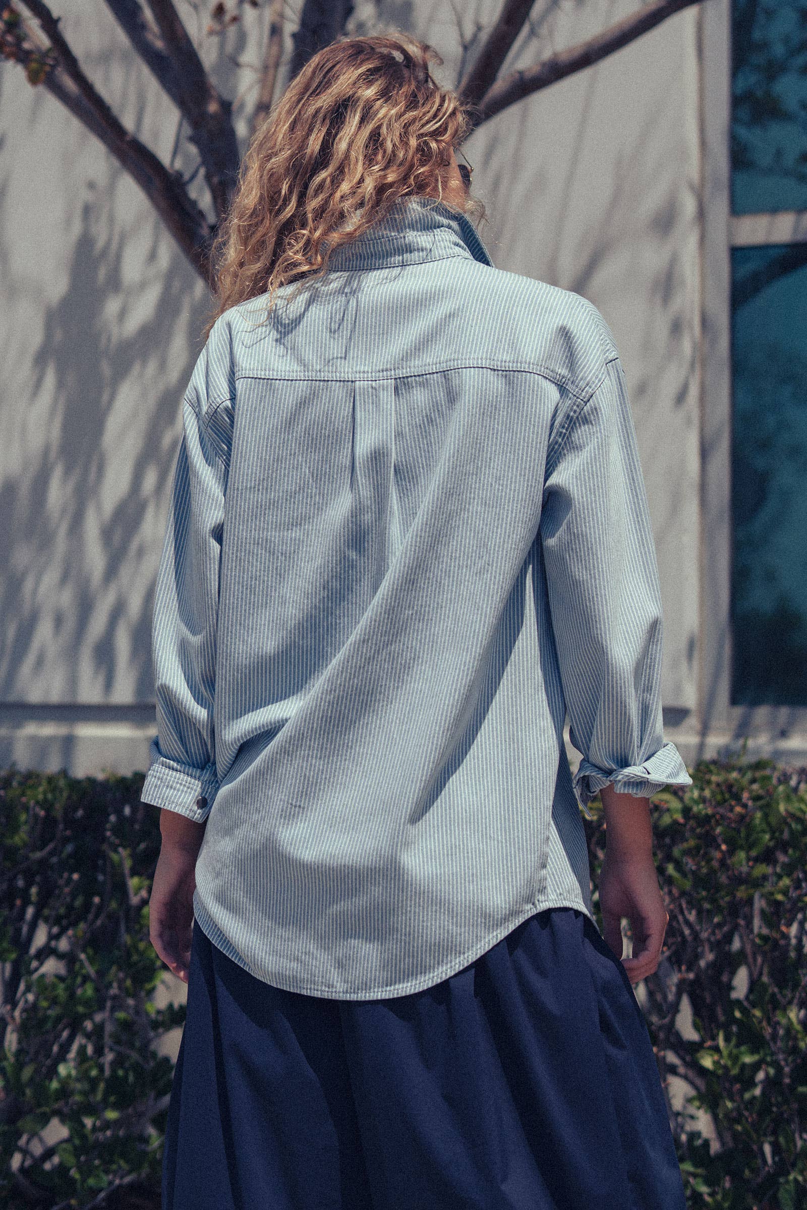 Urban Daizy - Oversized Railroad Pinstripe Button-Up Shirt