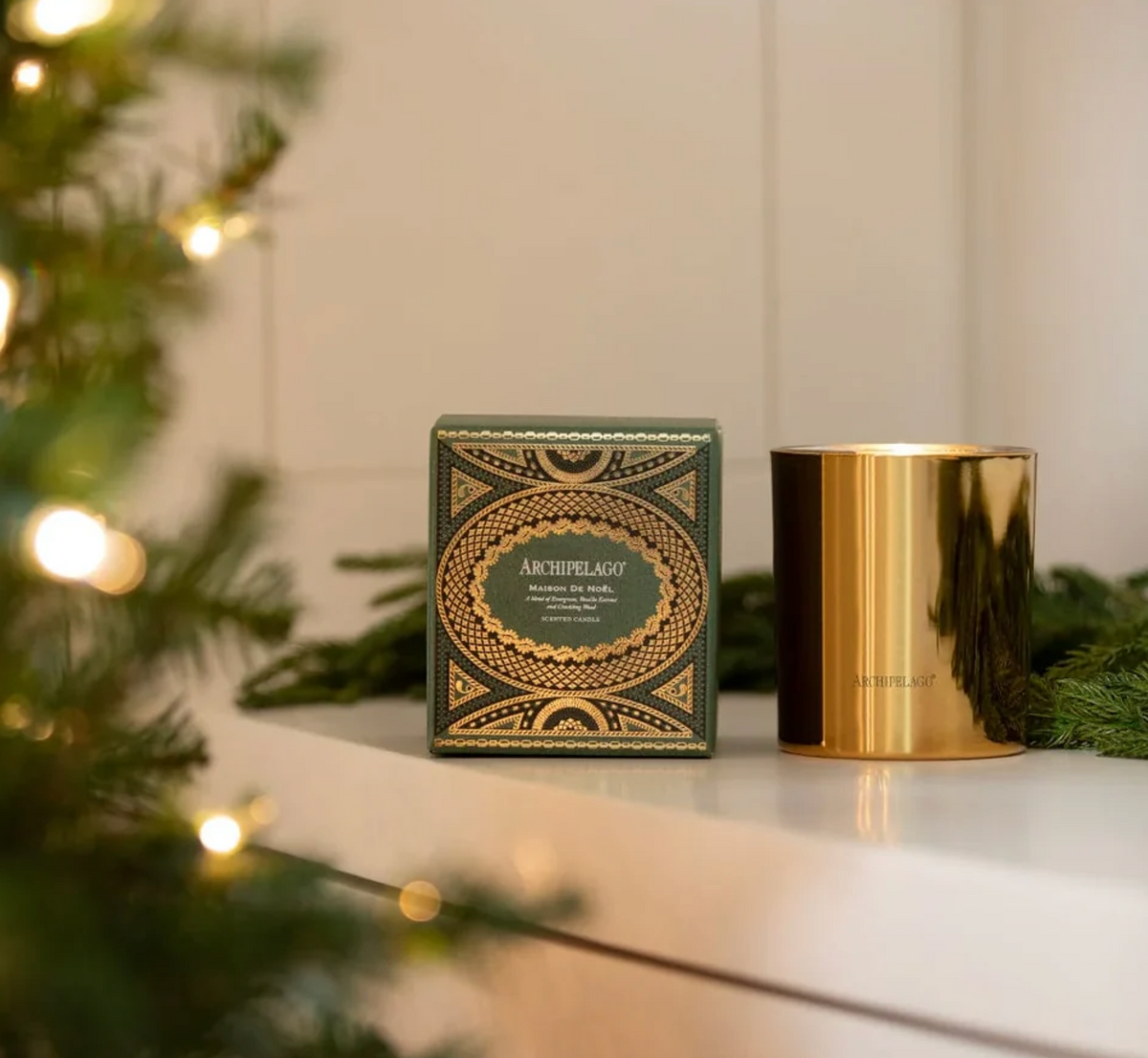 Archipelago Holiday - Maison De Noel Credenza Candle