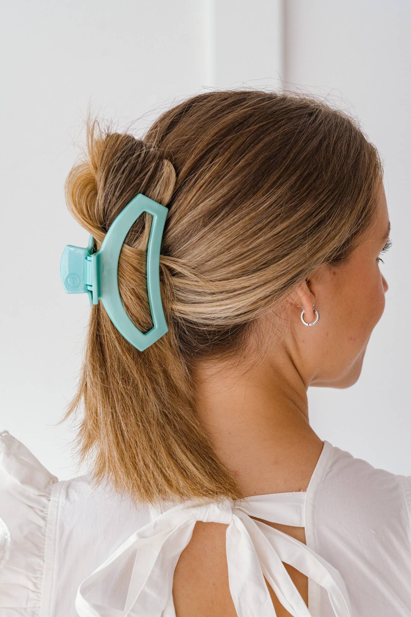 TELETIES - Open Hair Clip | Medium | Totally Turquoise