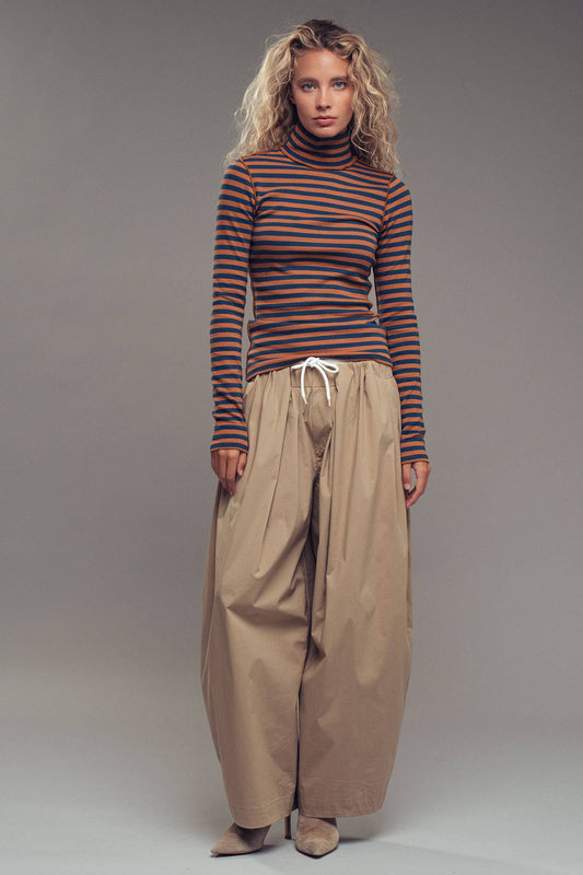 Urban Daizy - Striped Turtleneck Knit Top