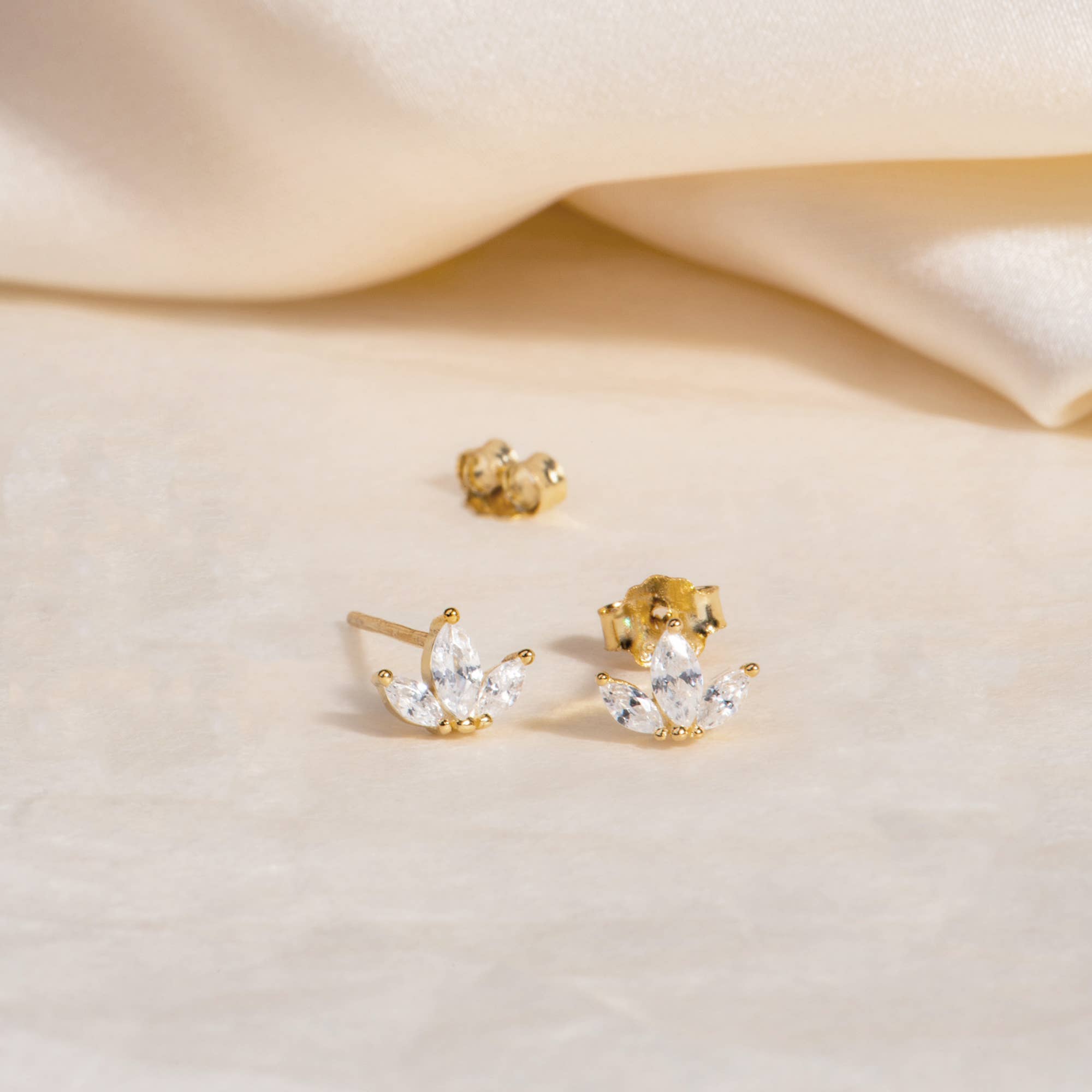 MAIVE - Mini Amara Studs