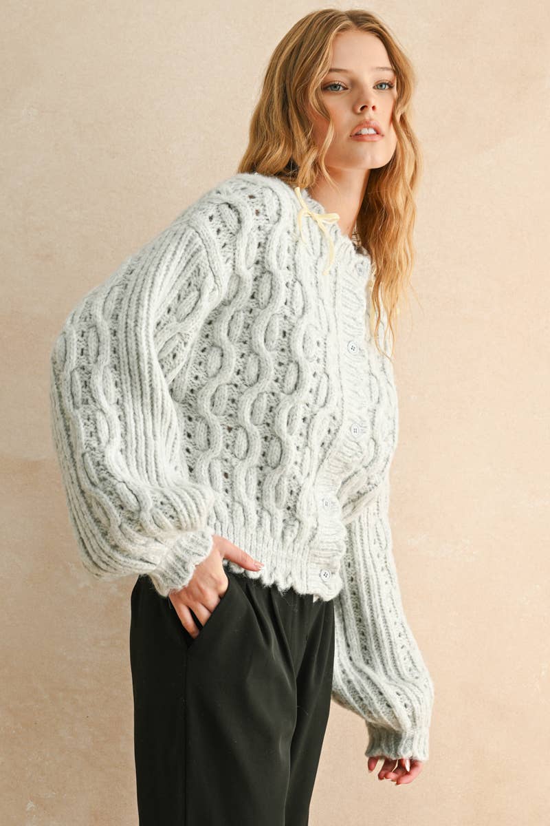 MIOU MUSE - SCALLOP EDGE CABLE KNIT CARDIGAN